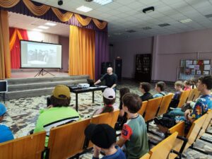 Подробнее о статье Познавательный час «Подвиг ваш бессмертный», посвященный Дню памяти и скорби, в ДК «Фортуна» г.о. Чехов