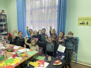 Подробнее о статье Мастер-класс по изготовлению брелков из светоотражающей ленты для детей городского округа Чехов