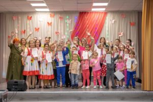 Подробнее о статье Отчётный концерт «В большой семье-рады всем» в ДК «Фортуна» м.о. Чехов