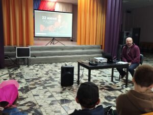 Подробнее о статье Познавательный час «Эхо войны», посвященный Дню памяти и скорби, в ДК «Фортуна» м.о. Чехов
